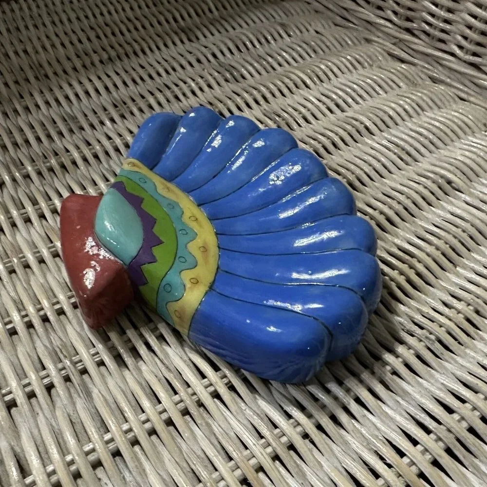 Sue Zipkin Shell SOAP DISH Scallop Seashell Blue